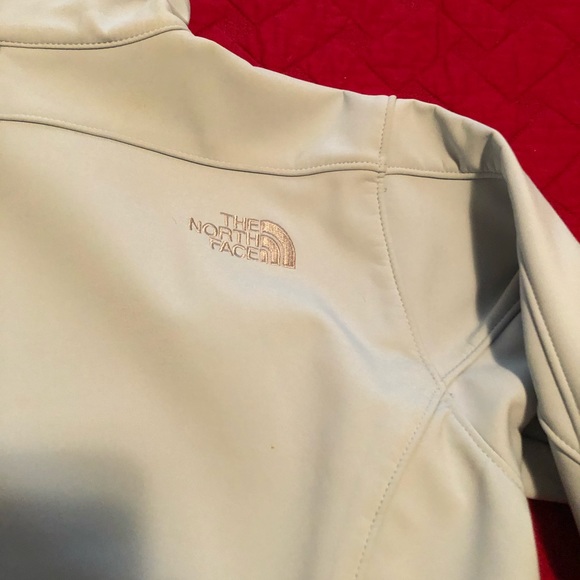 North Face Apex Softshell Jacket - Small - Picture 3 of 8